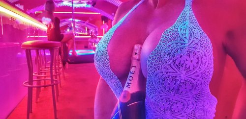 Neon Club