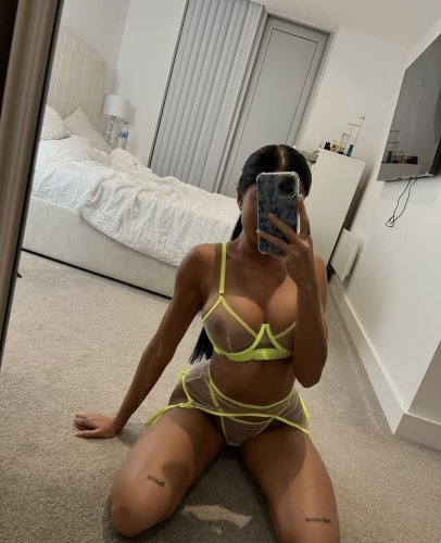 CheekyQueen